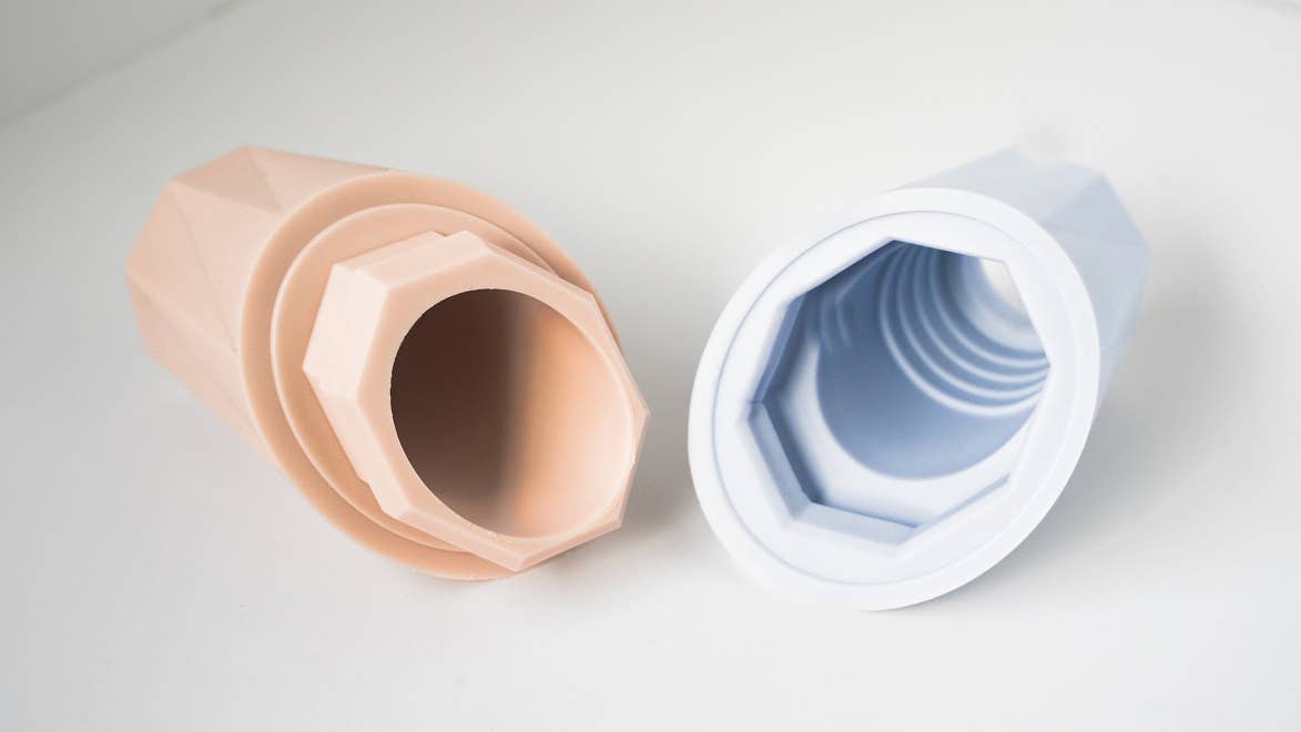 Modern Treat Filler/Stuffer Toy for Dogs - The Ubbe