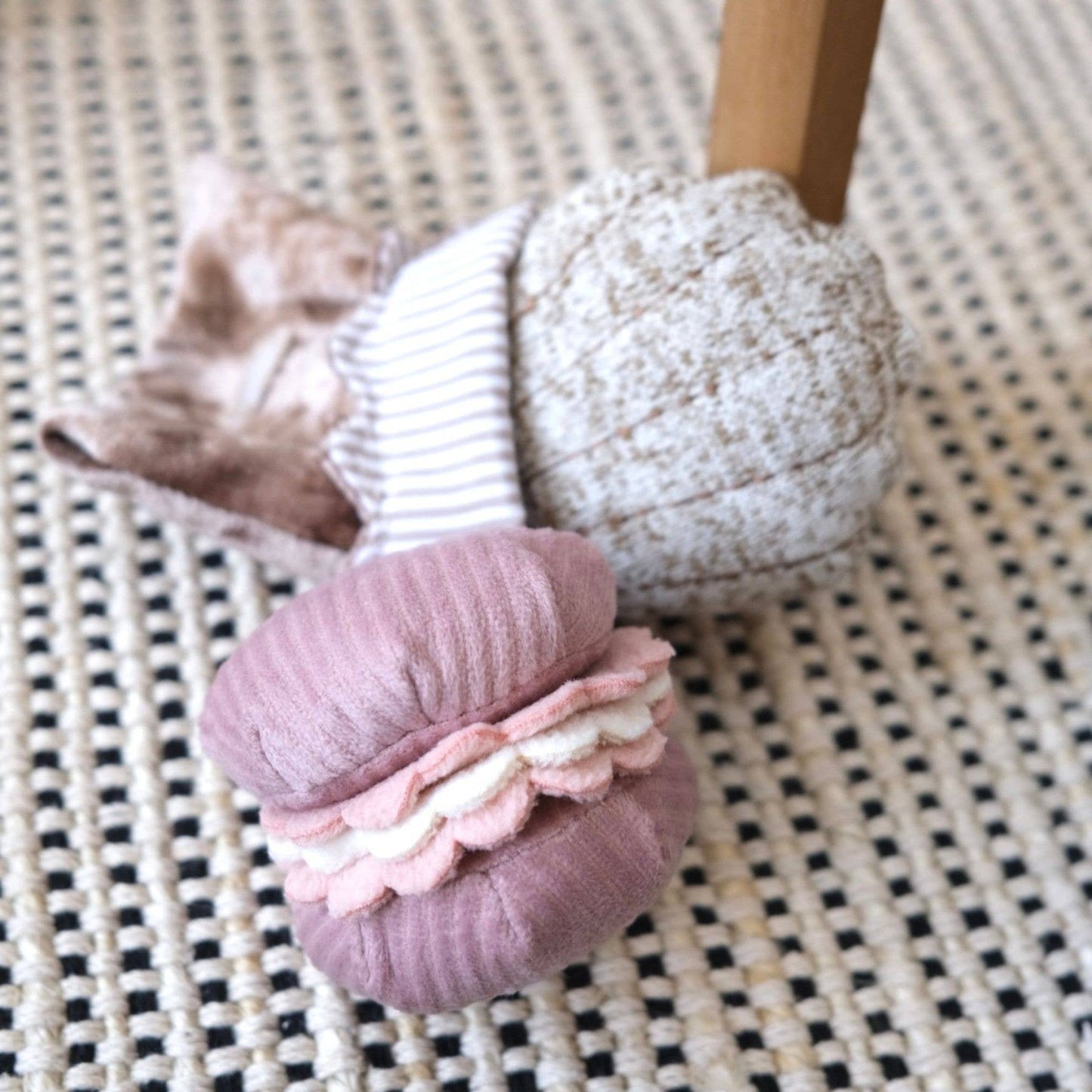 2-in-1 Petite Bakery Enrichment Dog Toy